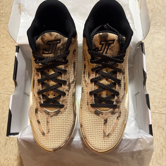 Jayson Tatum 1 “tunnel walker” - Picture 4 of 6